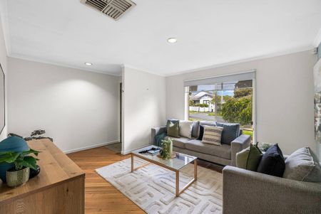 Beautiful, Light-Filled Single-Level Home at 20 Neville Street, Ringwood - Photo 4