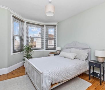 3 bedroom end of terrace house to rent - Photo 6