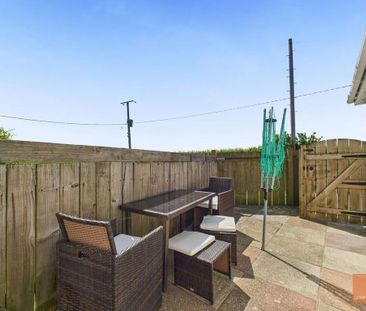 2 bedroom semi-detached bungalow to rent - Photo 5