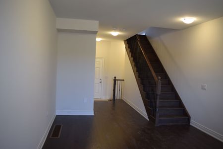 For Lease - 2958 Whites Road, Pickering, Ontario - Photo 5