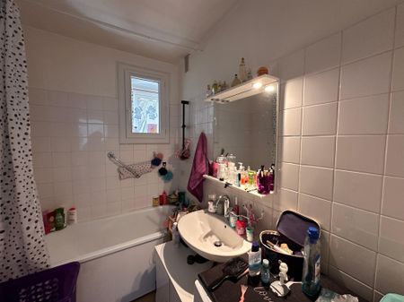 Location Appartement 4 pièces 75m² ETOILE SUR RHONE 26800 - Photo 5