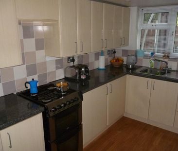 2 bedroom terraced house to rent - Photo 5