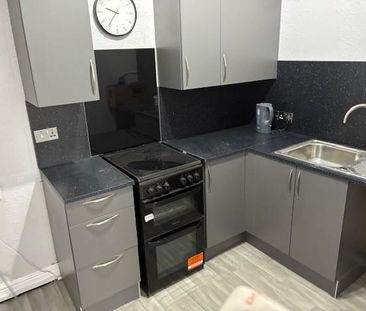 1 bedroom flat to rent - Photo 6