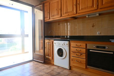 Location Appartement 4 pièces 74m² - Photo 3