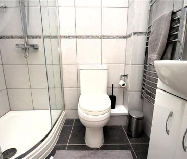 2 bedroom flat to rent - Photo 6