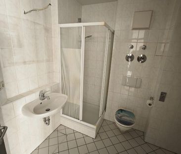 // helle 2-Raum Wohnung mit Balkon und TG-Stellplatz * ab sofort // - Photo 2