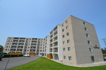 315 Glendale Avenue apartment — St. Catharines, ON (2-Bedroom) - 2 Bedroom - Photo 2