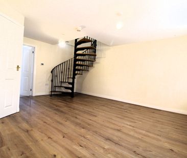 2 bedroom House for rent - Photo 2