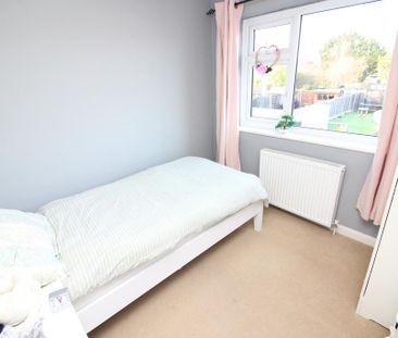 3 bedroom terraced house to rent - Photo 4