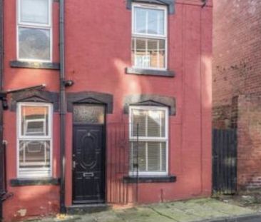 2 Bed Terraced House, Aviary Terrace, LS12 - Photo 1