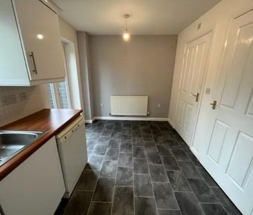 2 bedroom semi-detached house to rent - Photo 5