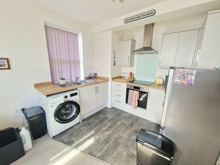 2 bedroom apartment to rent - Photo 3