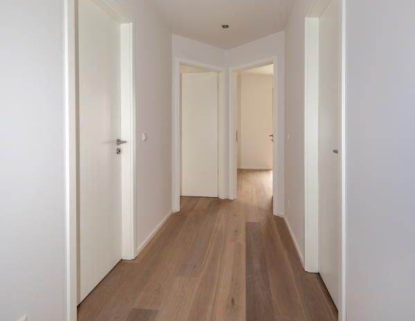 Exklusive Dachgeschoss Wohnung im Neubau mit Loggia, Fußbodenheizung und Parkett! - Photo 1