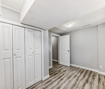 21 Rundlelawn Court Northeast, Calgary - Photo 4