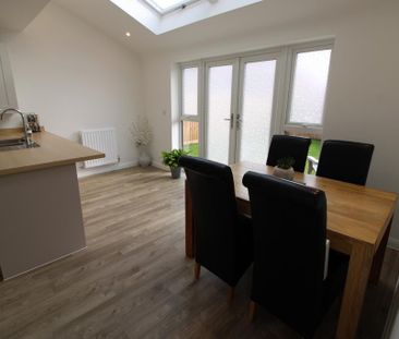 3 bedroom detached house to rent - Photo 2