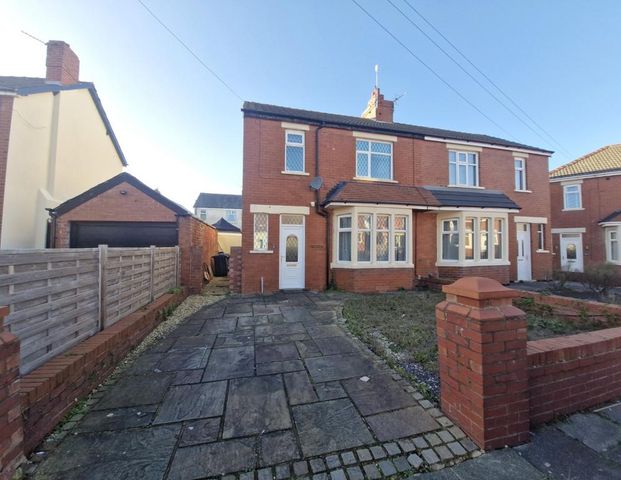 3 bedroom semi-detached house to rent - Photo 1