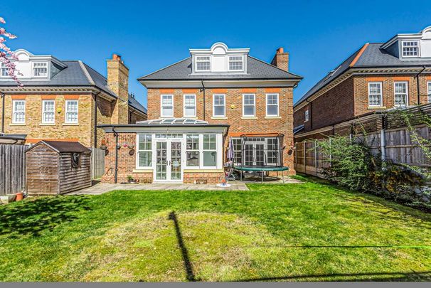 5 bedroom detached house to rent - Photo 1