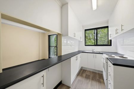 Unit 22/679 Bourke Street, Surry Hills. - Photo 3