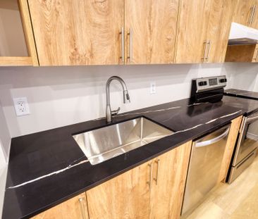 For Lease - 136 Milby Crescent, Bradford West Gwillimbury, Ontario - Photo 6