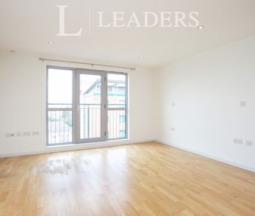 studio to rent Enterprise Place, 175 Church Street East, Woking, GU21 - Photo 4