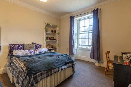 3 bedroom flat to rent - Photo 2