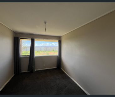 8 Hobbs Court, Port Augusta West - Photo 2