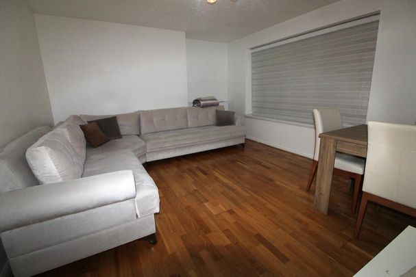 3 bedroom flat to rent - Photo 1