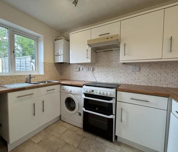 2 bedroom end of terrace house to rent - Photo 5