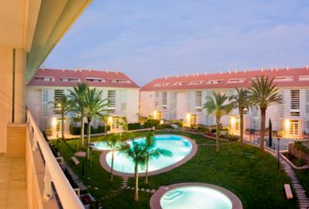 For long-term rent: apartment in Javea, Golden Garden urbanization, with 2 bedrooms and a pool.