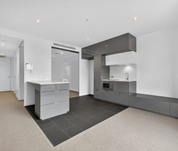 Central living at Swanston Square - Photo 2