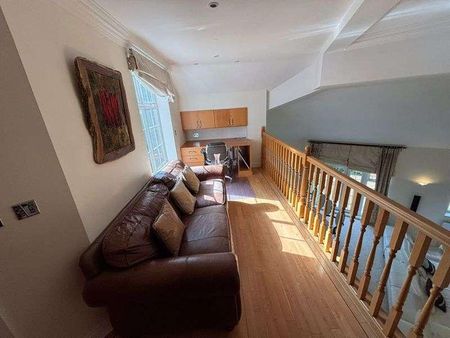 Eastcote Road, Pinner, Middlesex, HA5 - Photo 2