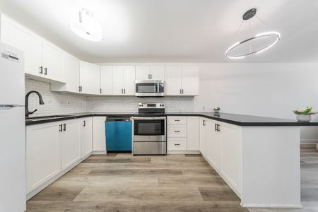 For Lease - 1030 Falgarwood Drive Unit# 71, Oakville, Ontario - Photo 2