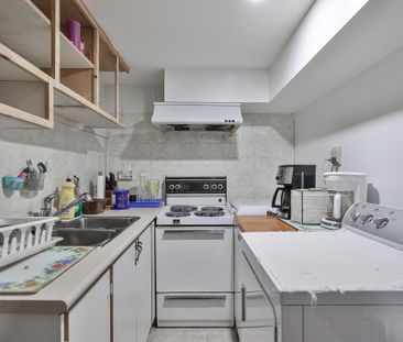 For Lease - 178 Royal Orchard (Basement) Boulevard Unit# Basement, ... - Photo 1