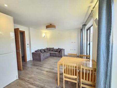 1 bedroom flat to rent - Photo 2