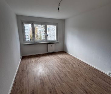 Helle 3-Zimmer-Wohnung mit Balkon - ab sofort! - Photo 1