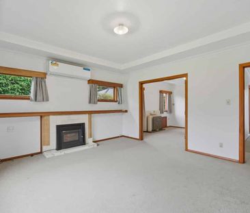 Big Home, Big Backyard, Great Location – Solway Living! - Photo 2