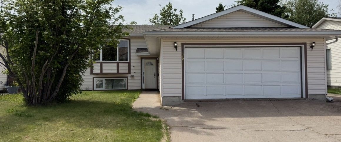 700-019 - FARAH RESIDENCE - 10611 114th Avenue - 1 - Photo 1