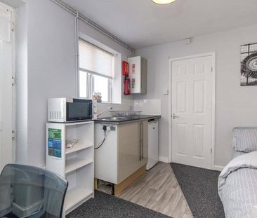 1 bedroom property to rent - Photo 2