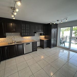 5 1/2 - Montréal (Ahuntsic) - $2 150 /mois - Photo 2