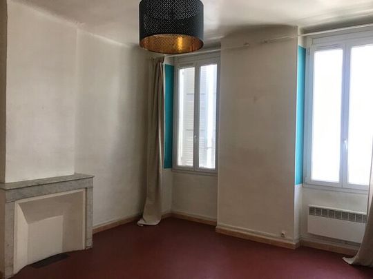 Appartement 1 pièces 43m2 MARSEILLE 6EME 571 euros - Photo 1