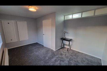 2 Bed Flat, St. Michael's Close, N3 - Photo 3