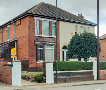 3 bedroom semi-detached to let - Photo 1