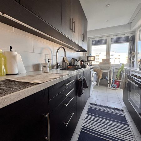 IDEAL SITUATION WITH BALCONY AND OPEN VIEW - Photo 3