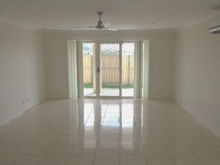 67 Scarborough Circuit, Blacks Beach - Photo 4