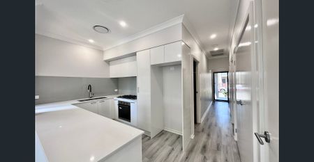 Family-Friendly 3-Bedroom Home with Solar Panels & Ducted A/C – Steps from Riverbank Public School! - Photo 5