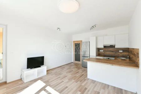Byt 2+kk ve Vivusu, Praha 10 Uhříněves - Photo 2
