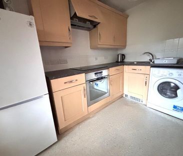 2 bedroom flat to rent - Photo 5