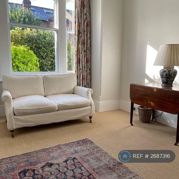 3 bedroom flat to rent - Photo 1