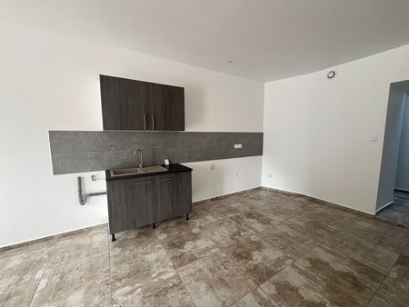 Location Appartement 2 pièces 57m² - Photo 2