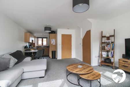3 bedroom terraced house to rent - Photo 2